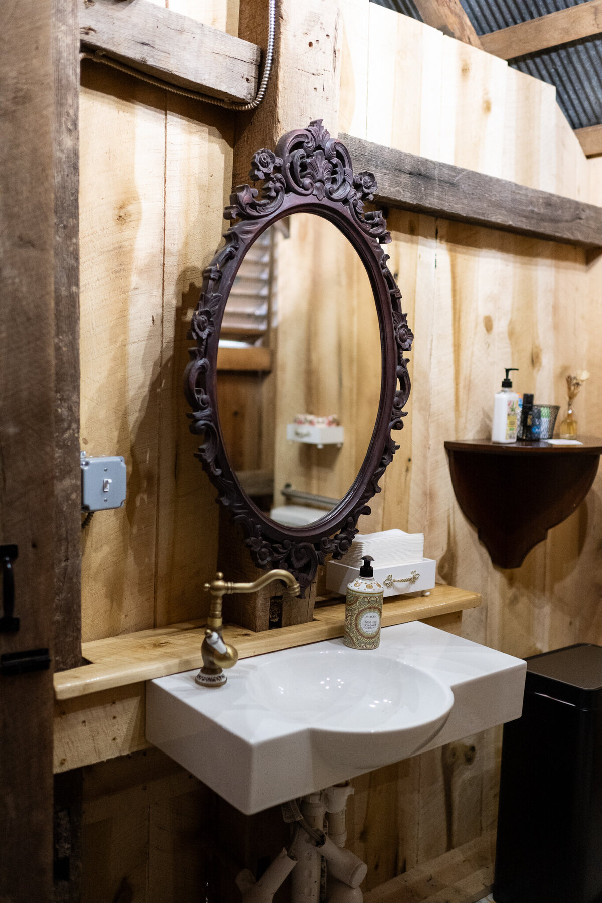 Jenna Shriver Photography_The Hummingbird Chateau_venue images_downsized-033