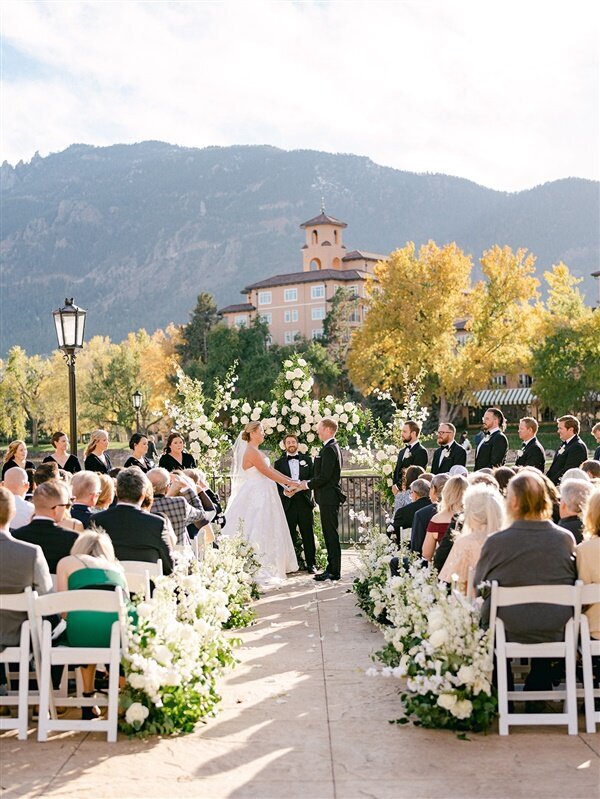 sarah-james-broadmoor-hotel-wedding-by-jacie-marguerite-2022-1819