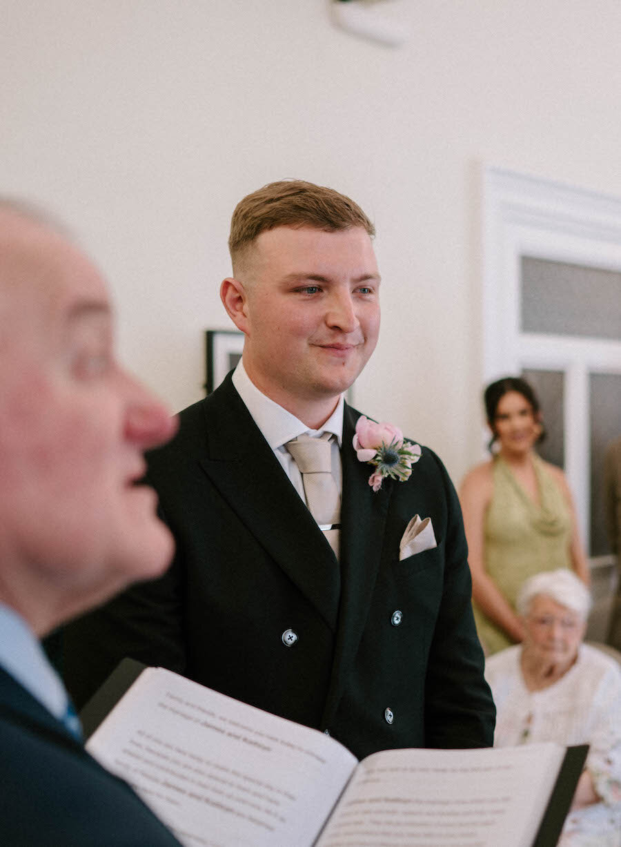 Nicola-Campbell-Romantic-Wedding-Photographer-Scotland-23-Montrose-Street-Katy&James-45