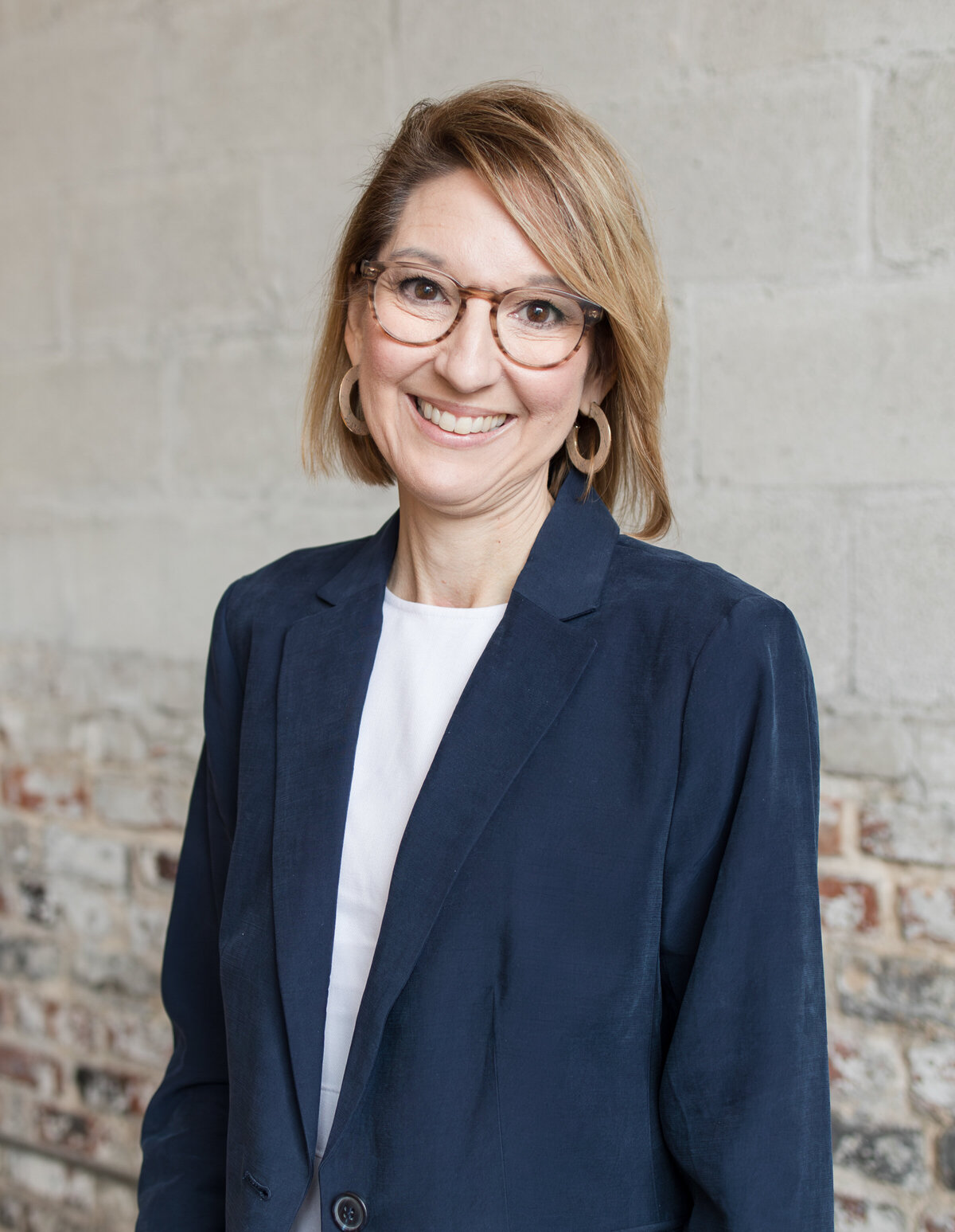 headshot for allison dearing at zadie & co.