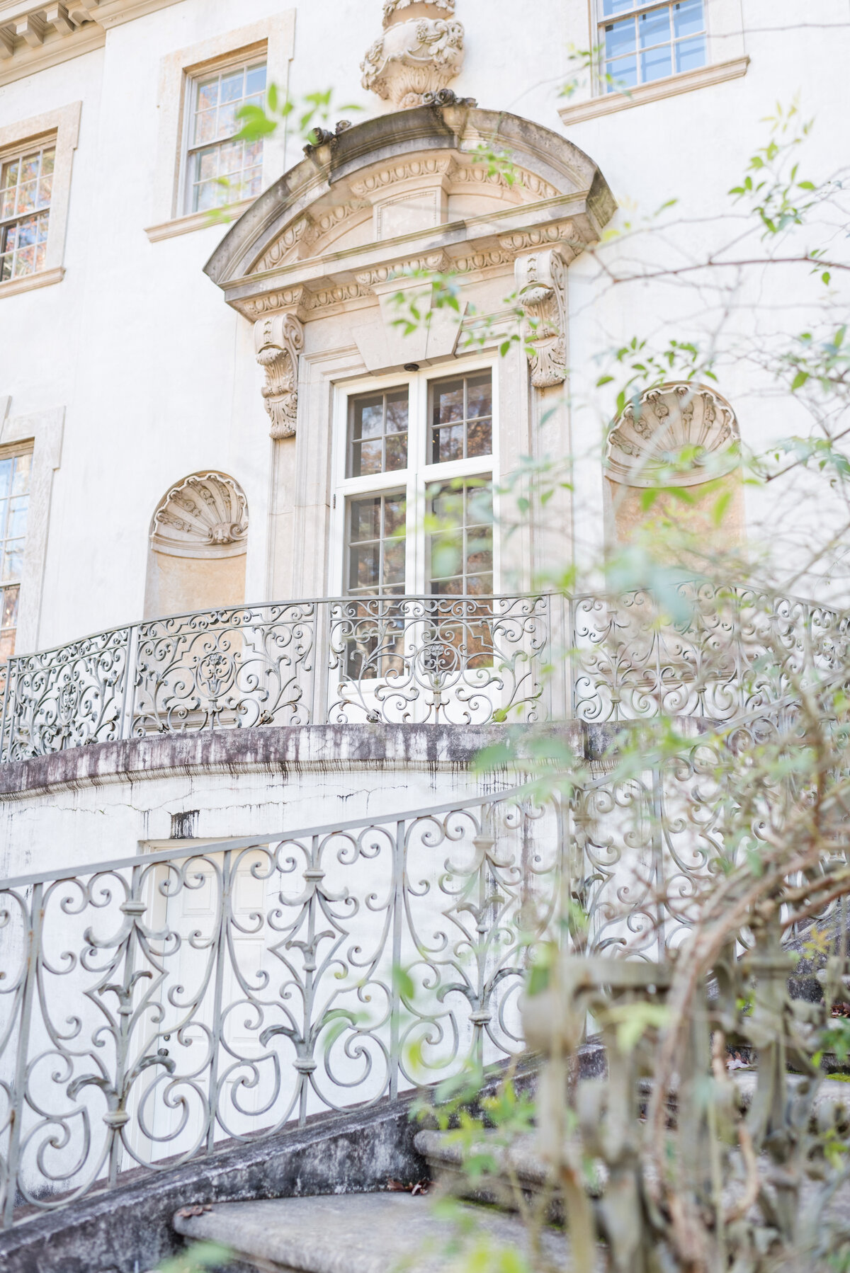 Luxury Wedding Photos of The Swan House Historic in Atlanta, Georgia