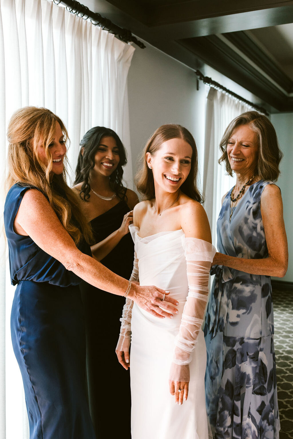 GettingReady-KathyDeNinnoPhotography100