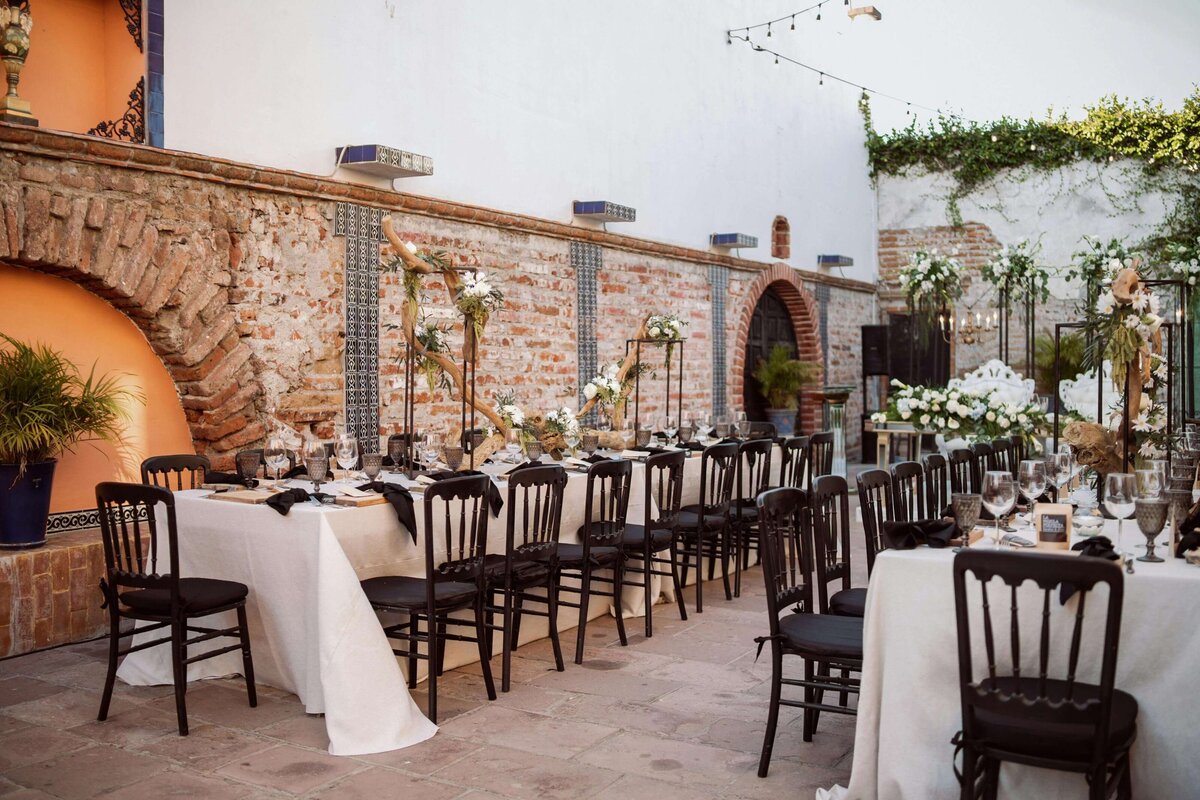 pexels-angel-ayala-321556-28976225