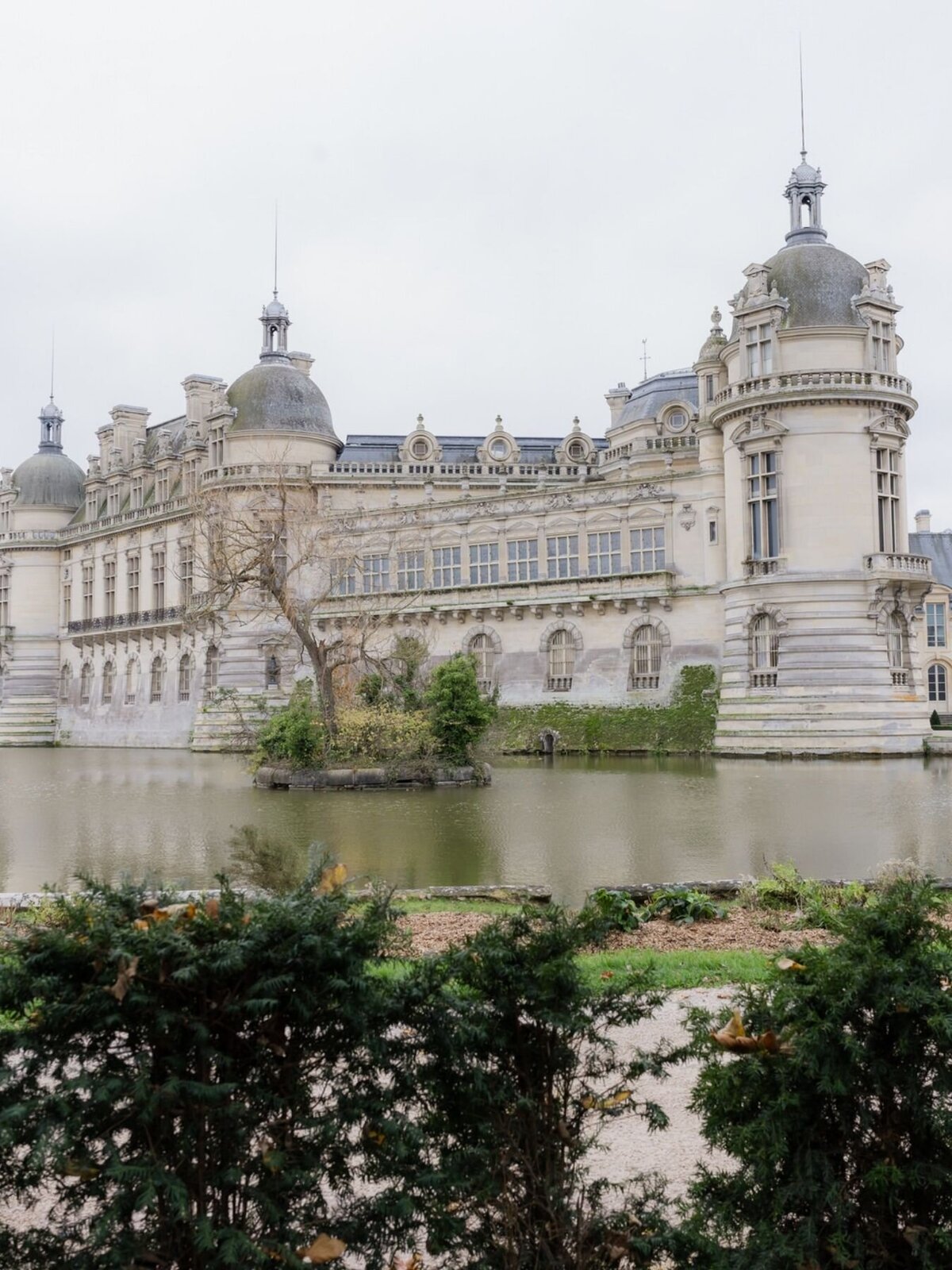 Chateau Chantilly Fairytale France Destination Arab Wedding by @alejandrapoupelevents 1