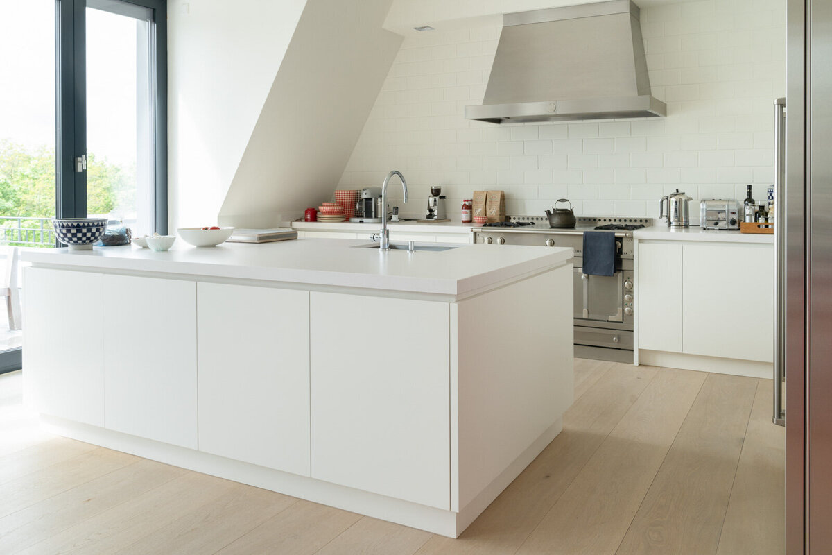 startseite-moderne-kueche-innenausbau-berlin