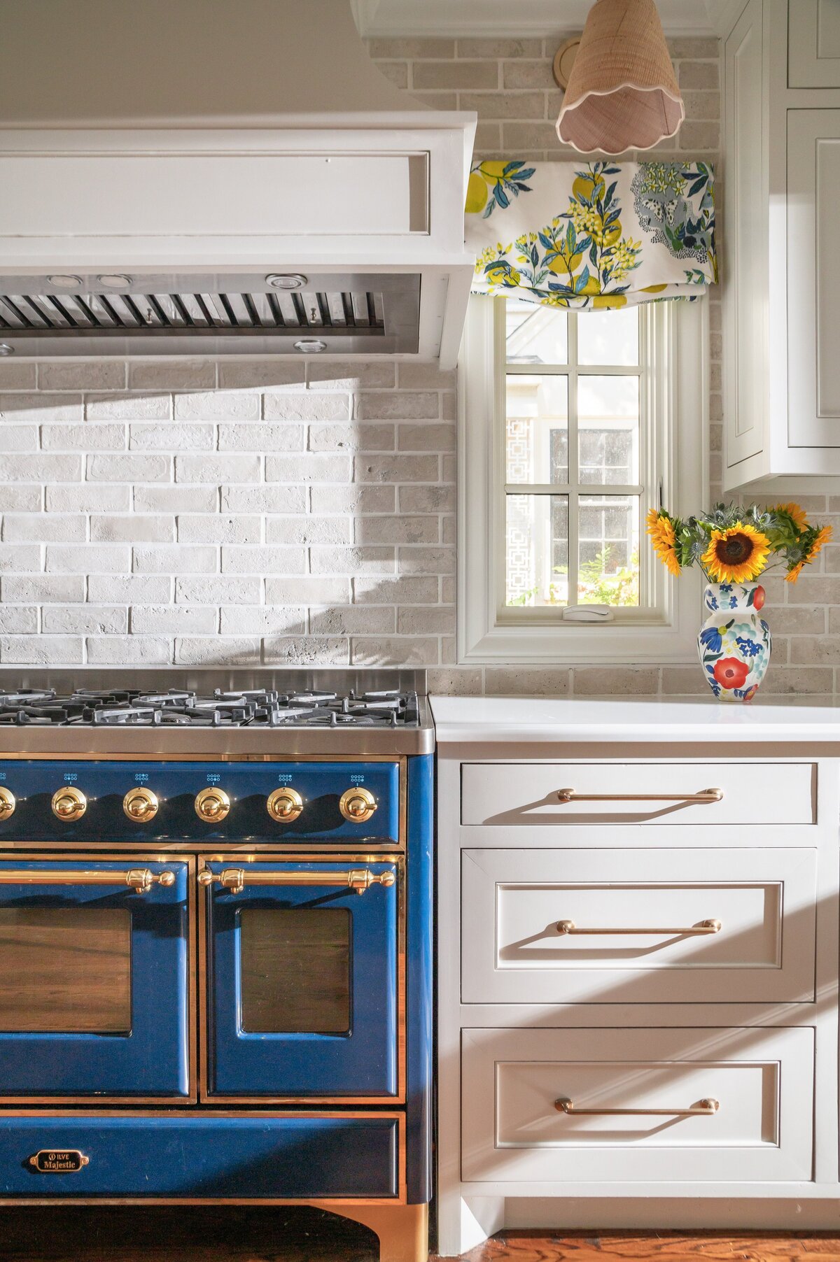 professional photography of kitchen