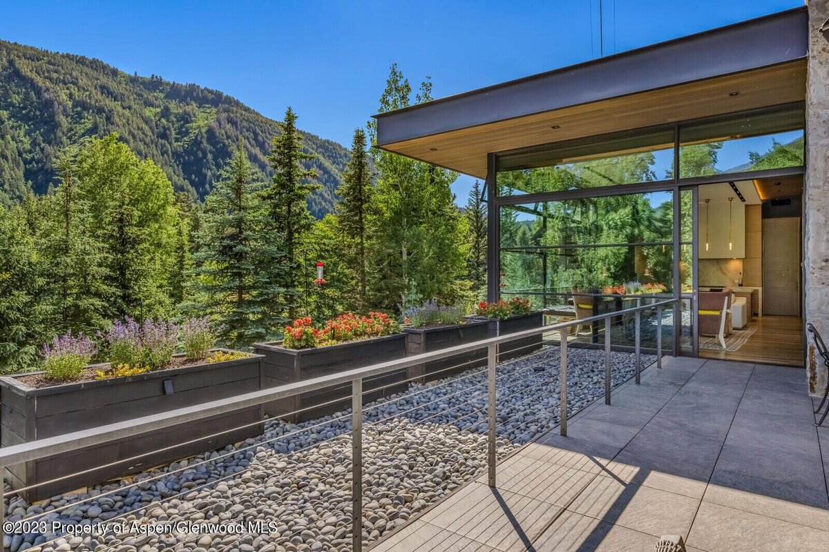 42705 Highway 82 (44)