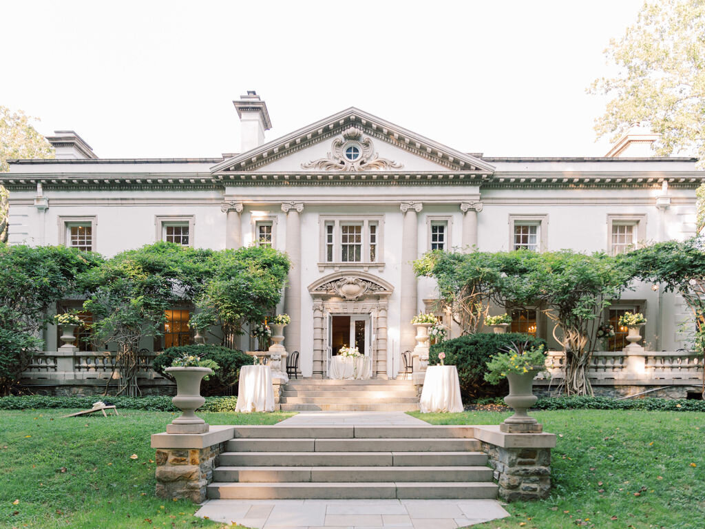 Kate Campbell Floral Fall Wedding Liriodendron Mansion by Molly Litchen30