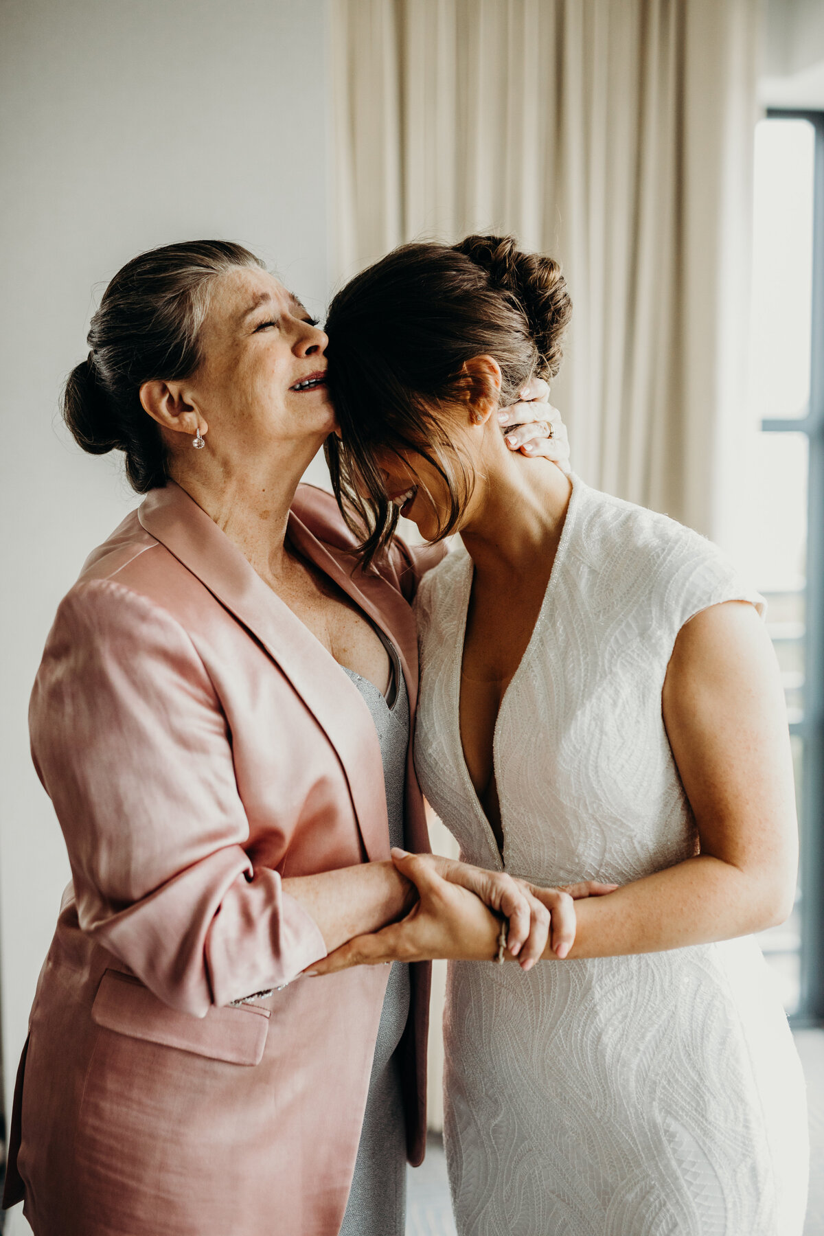 Natural-Wedding-Emotive-Connection