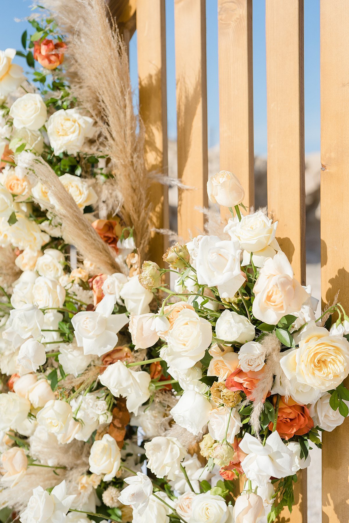 white-orange-roses-wedding