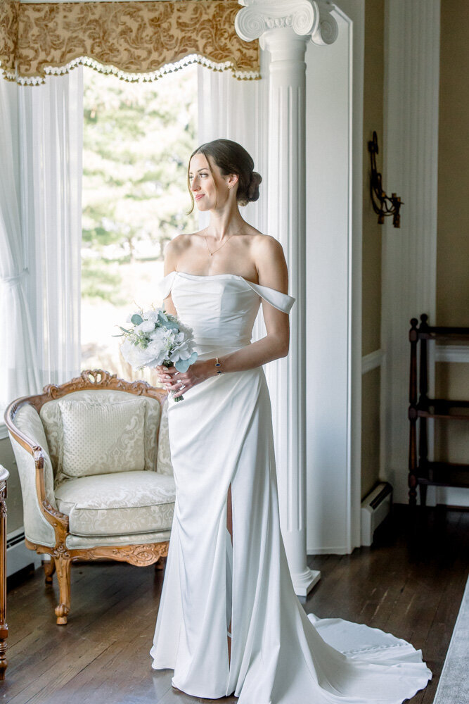 ENP - Heigh Torr Estate Wedding - Simple Elegant Wedding Design for Historic Manor Wedding Venue - Atlanta Wedding Photographer - Light and Airy Film Wedding Photographers in GA-11