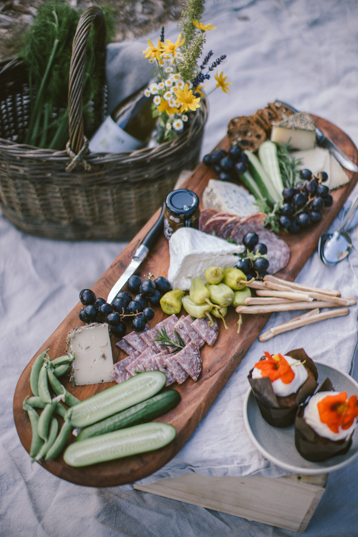 Long table dinner at Lavender & Black on Salt Spring Island