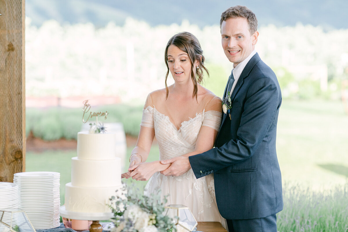 Portland OR Wedding Photographer Chantal Sokhorn Photography The Orchards Hoodriver OR-683