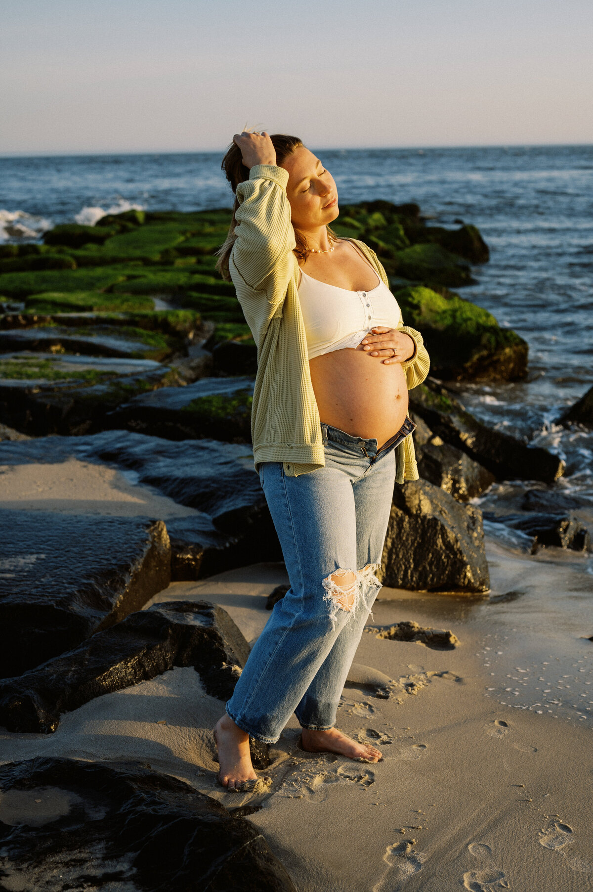 CapeMayLighthouse_BeachMaternitySession_TaylorNicollePhoto-38