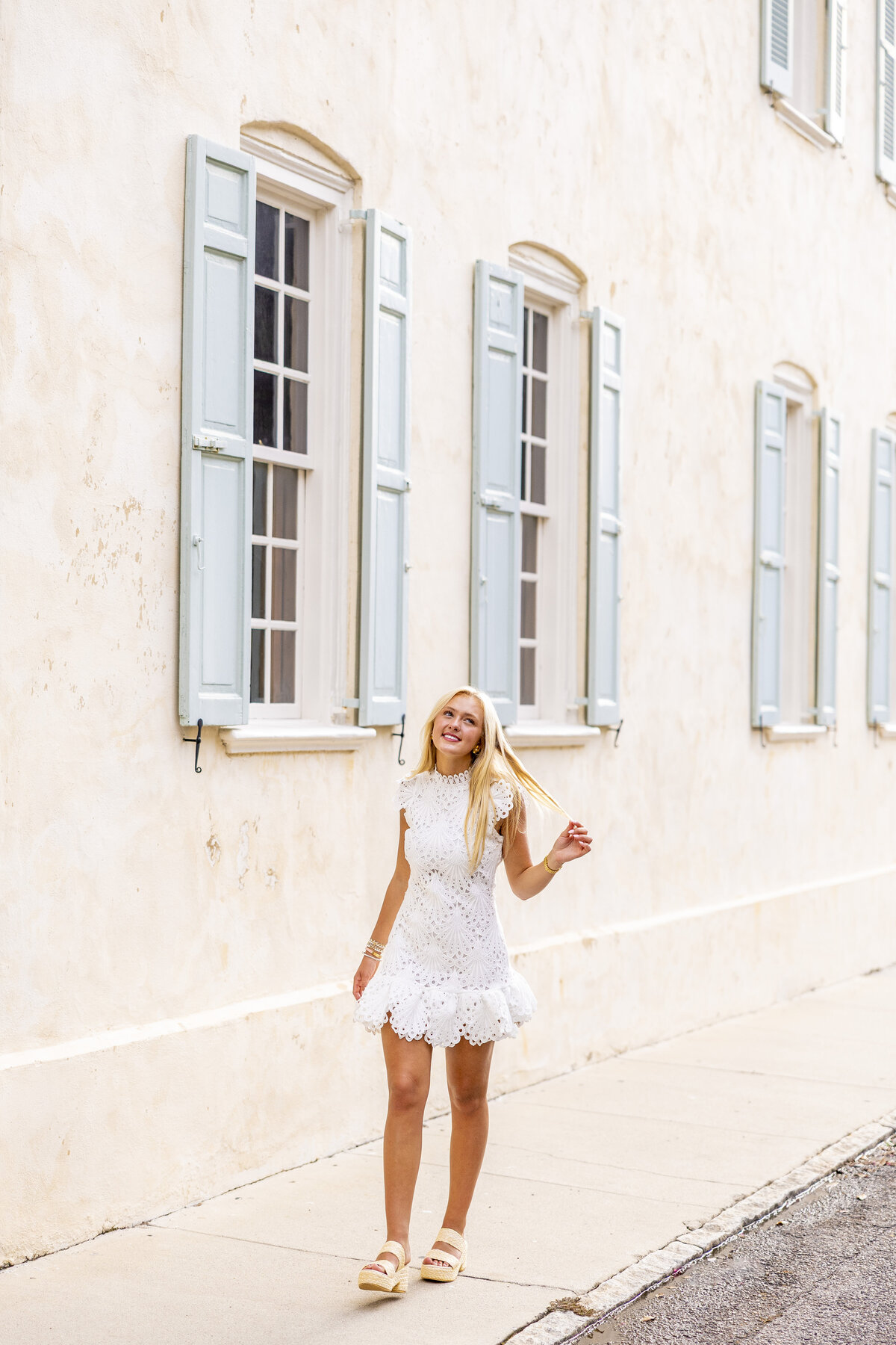 charlestonseniorsphotographedontraddstreetincharlestonbymarykathleenphotography