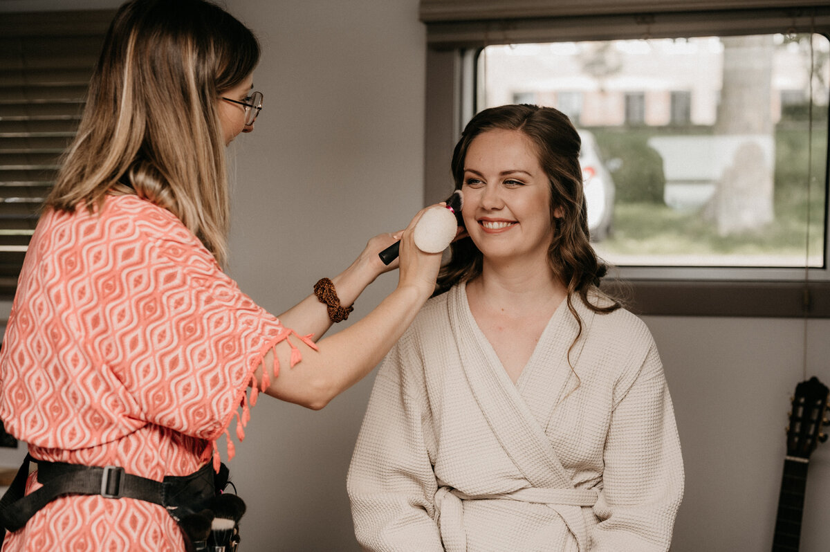 Pure Liefde Fotografie -  Joël en Luisa - Getting ready Luisa-32