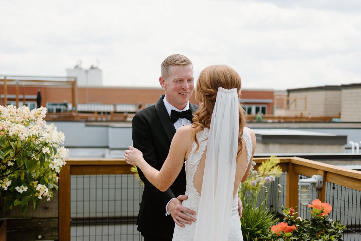 Nichole-Babiez-Photography-07.15.2023-Artifact-events-downtown-chicago-montrose-pointe-bird-sanctuary-wedding-photos-candid-luxury-fall-destination-14