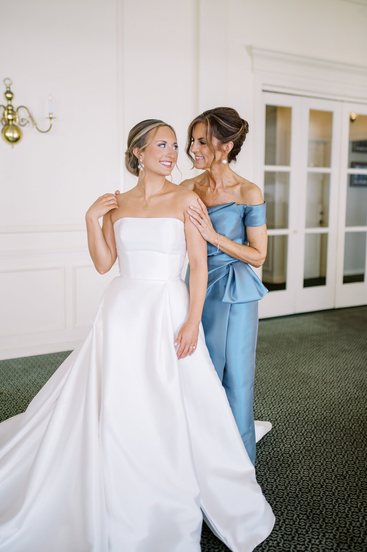 Natalie + Matthew Puttman Wedding - Turtle Point - Natalie Getting Ready-80