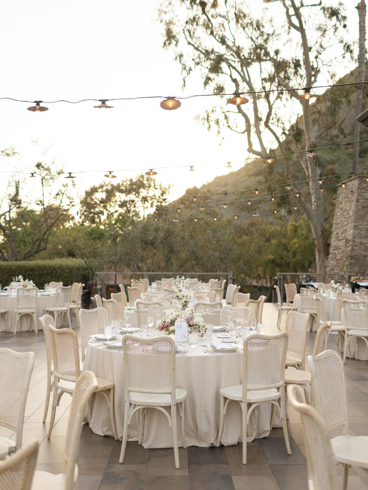 EMILY+CONOR-MCKINLEY-LAGUNA-BEACH-LOS-ANGELES-CALIFORNIA-WEDDING-LUXURY-UPSCALE-RANCH-AT-LB-243