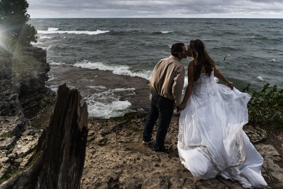 Cave Point wedding