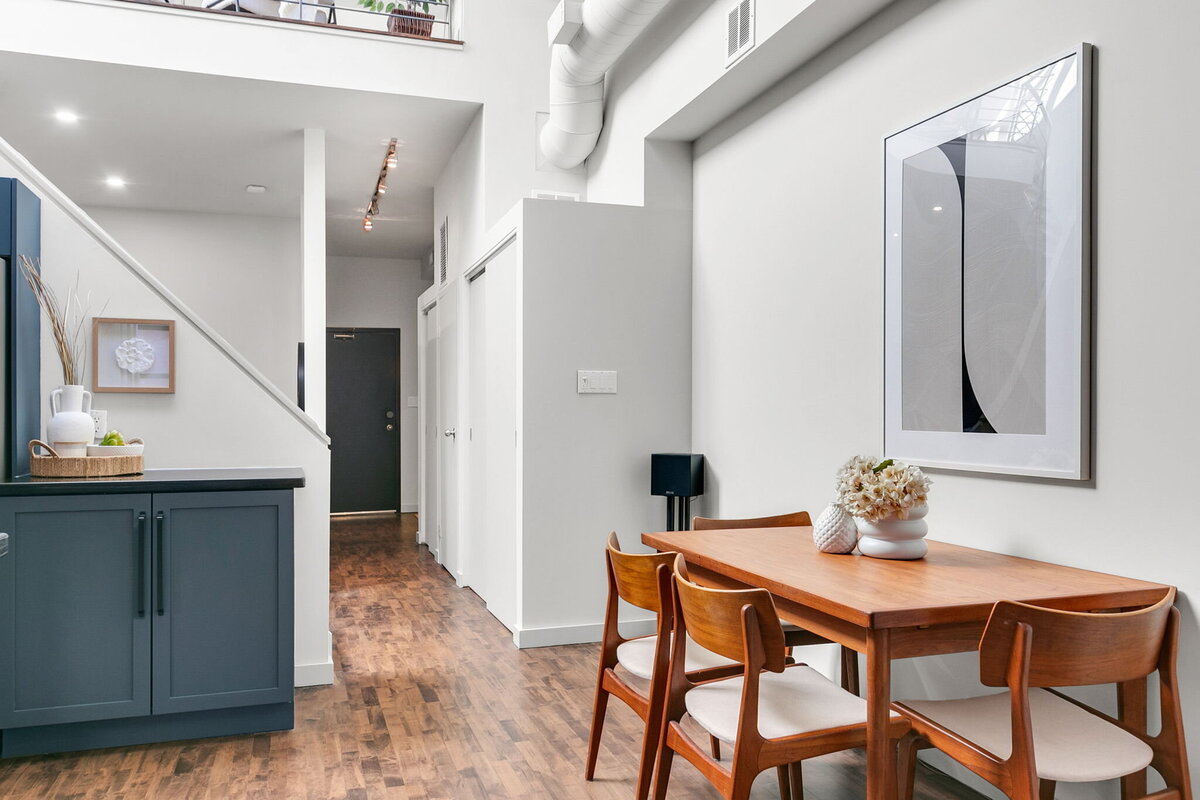 18-web-or-mls-12_009_Dining Room