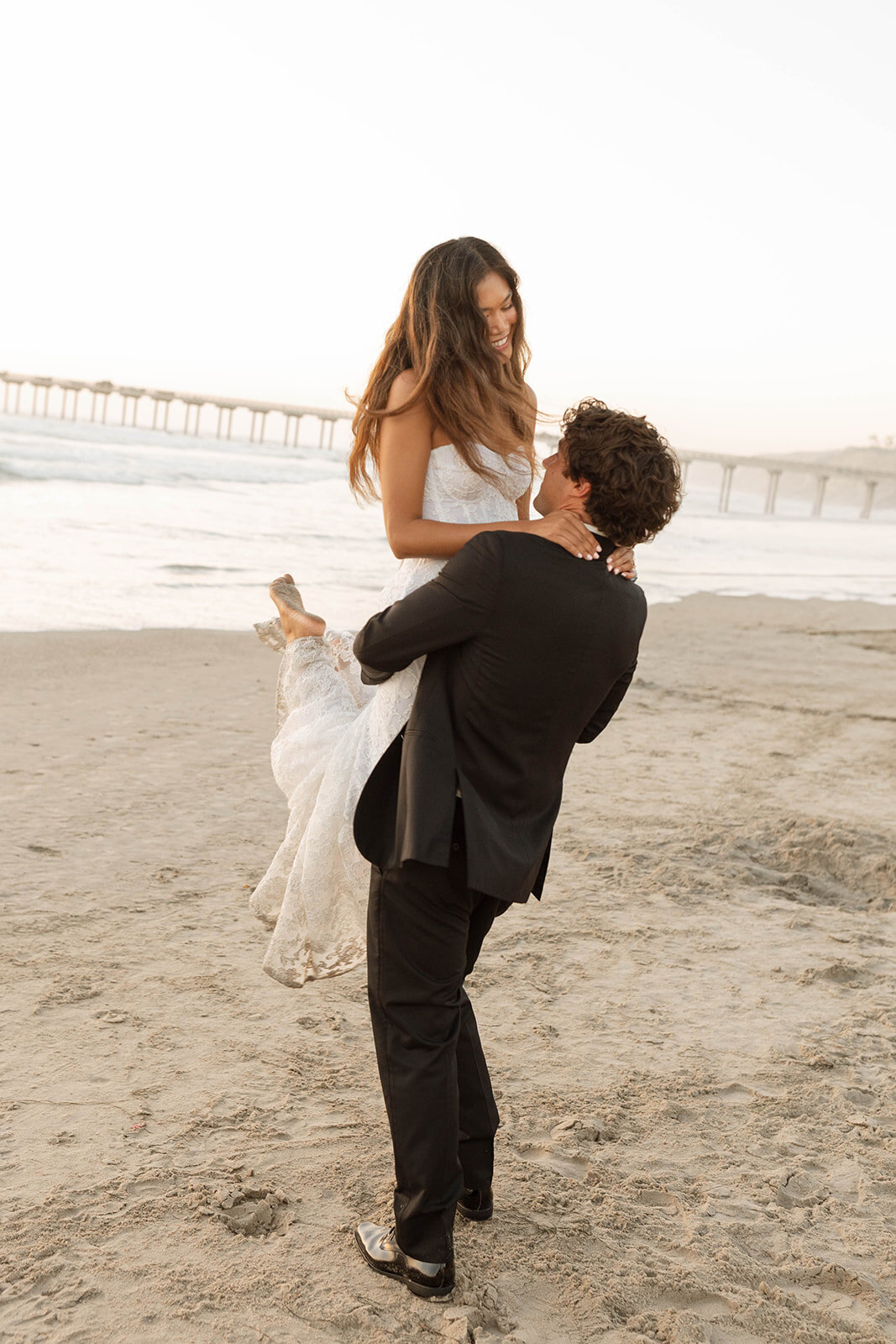 elegant-beach-wedding-la-jolla-meagan-hilss-events