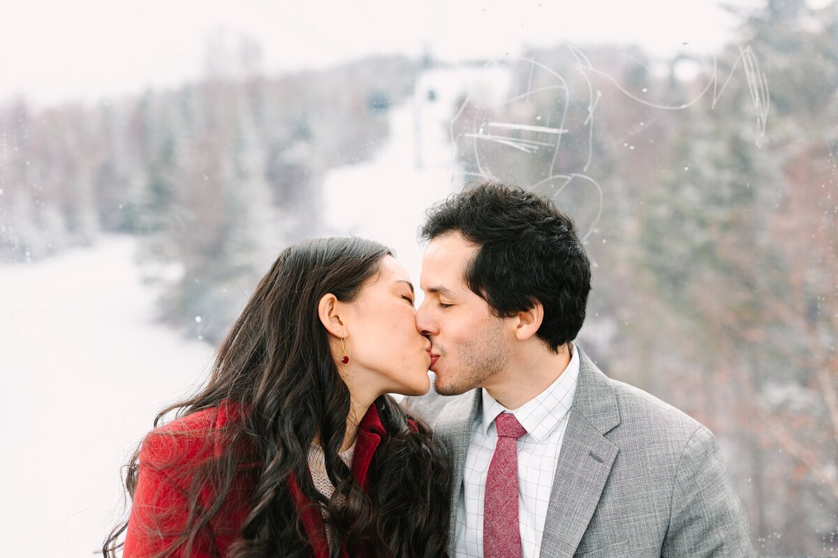 Kelly_Payeur_Photography_New_Hampshire_White_Mountains_Winter_Engagement_Photographer_0002