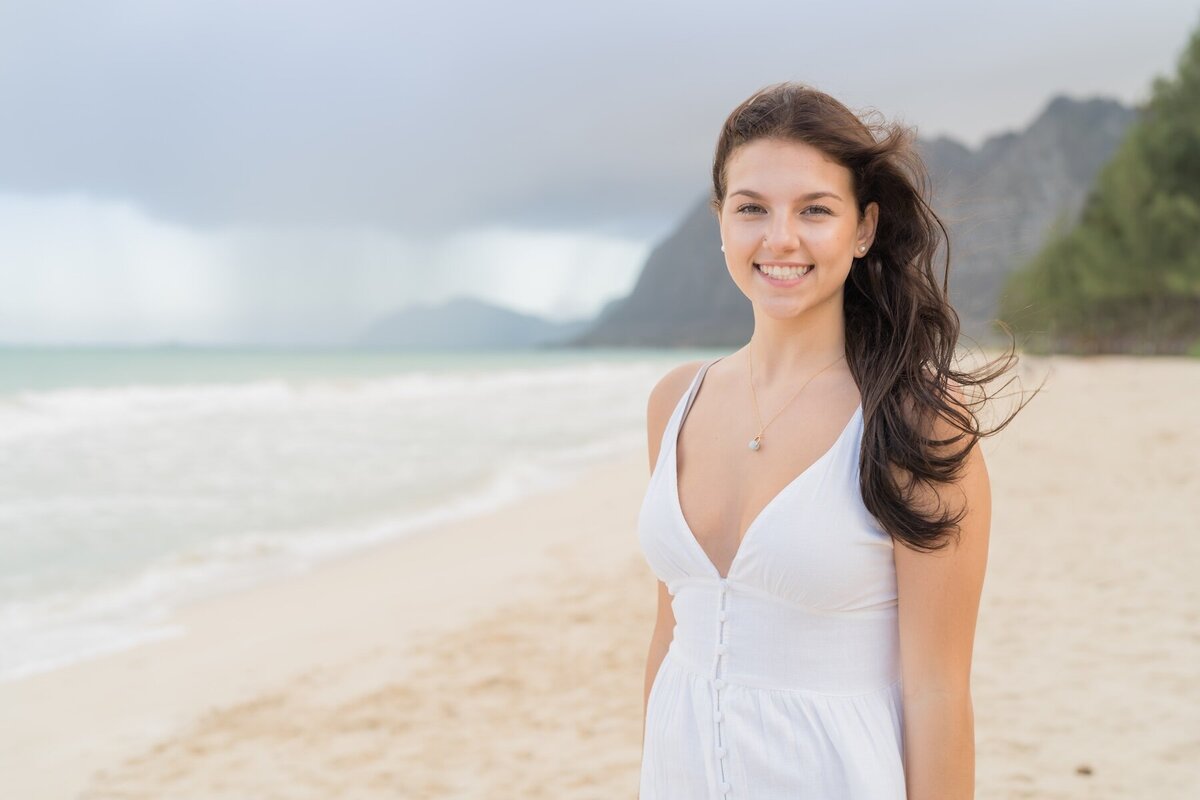 Best Oahu senior portrait photographers