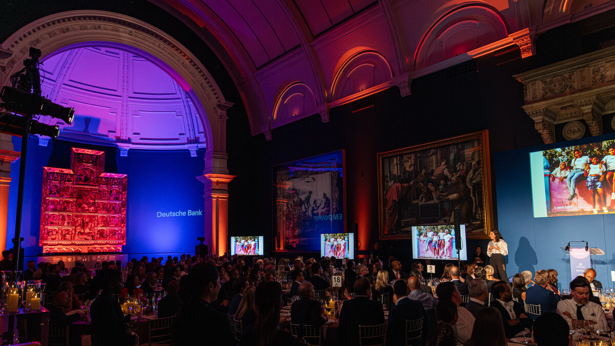 fundraiser-kensington-empower-finance-gala-deutsche-bank-v&a-marc-james-photography027