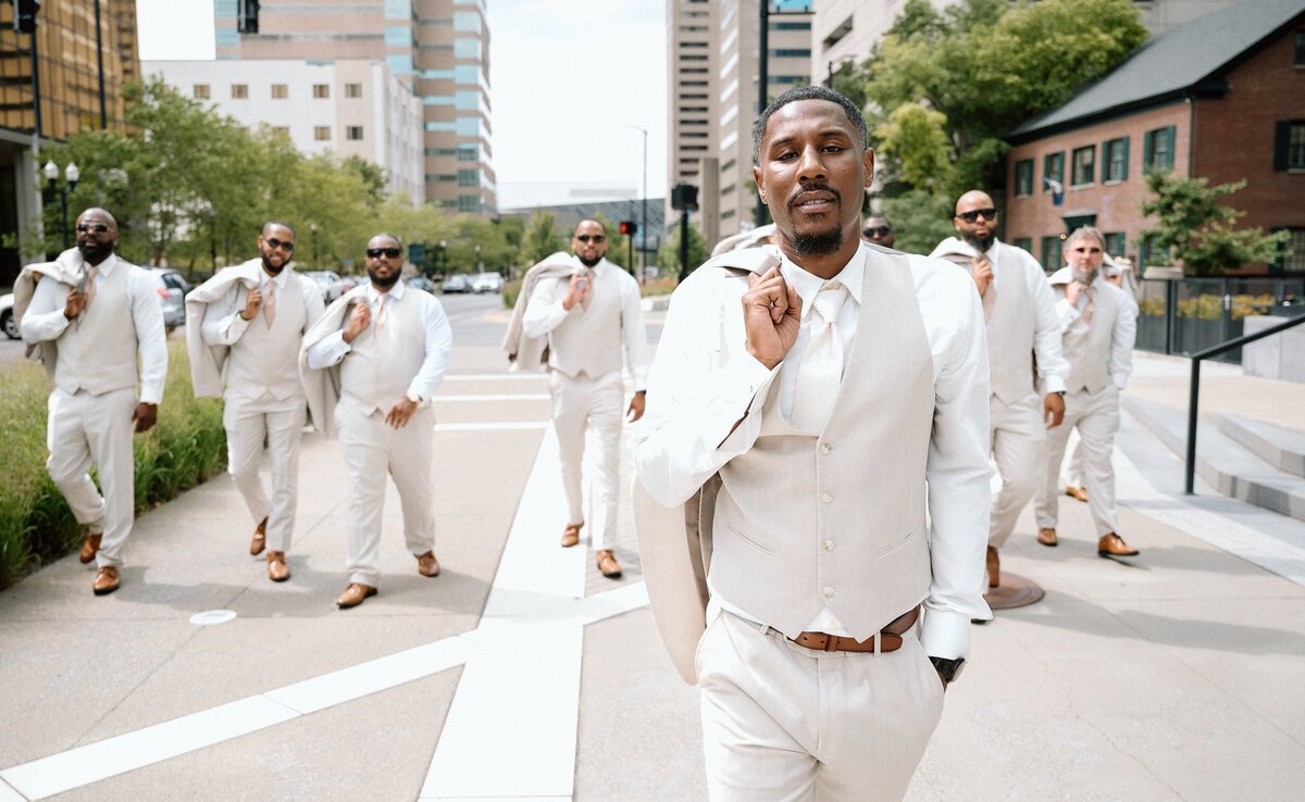 wedding-photographer-lexington-ky-groom-marriot-city-center