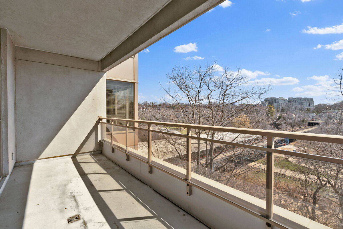 23. Balcony