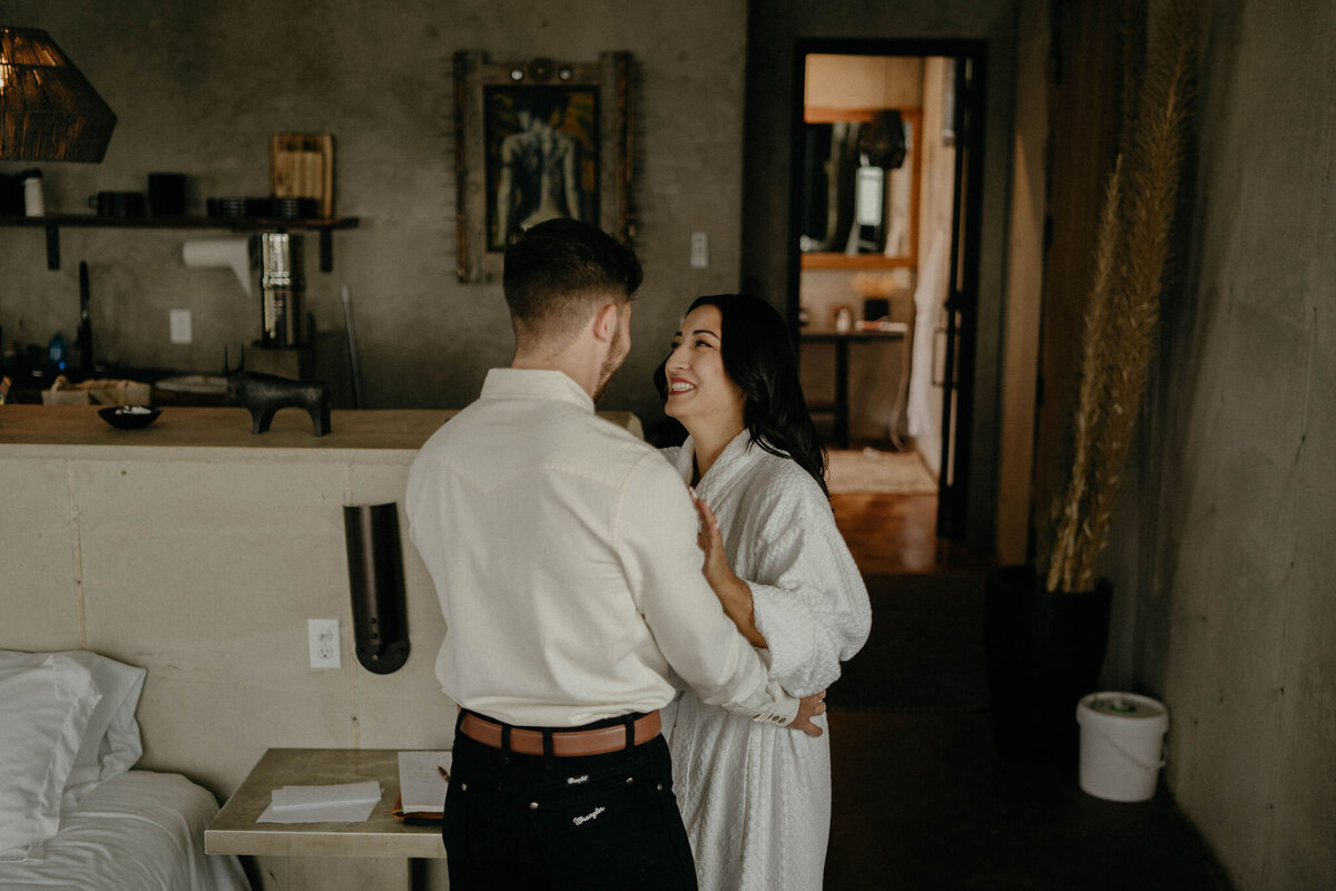 Josh+ElianaGettingReady-189