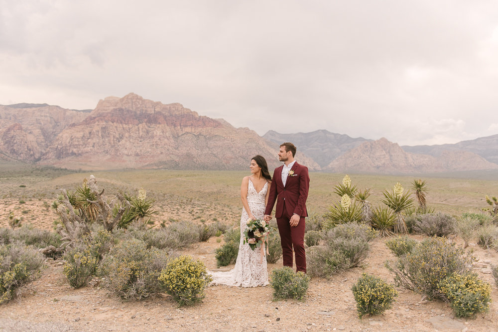red rock canyon overlook wedding