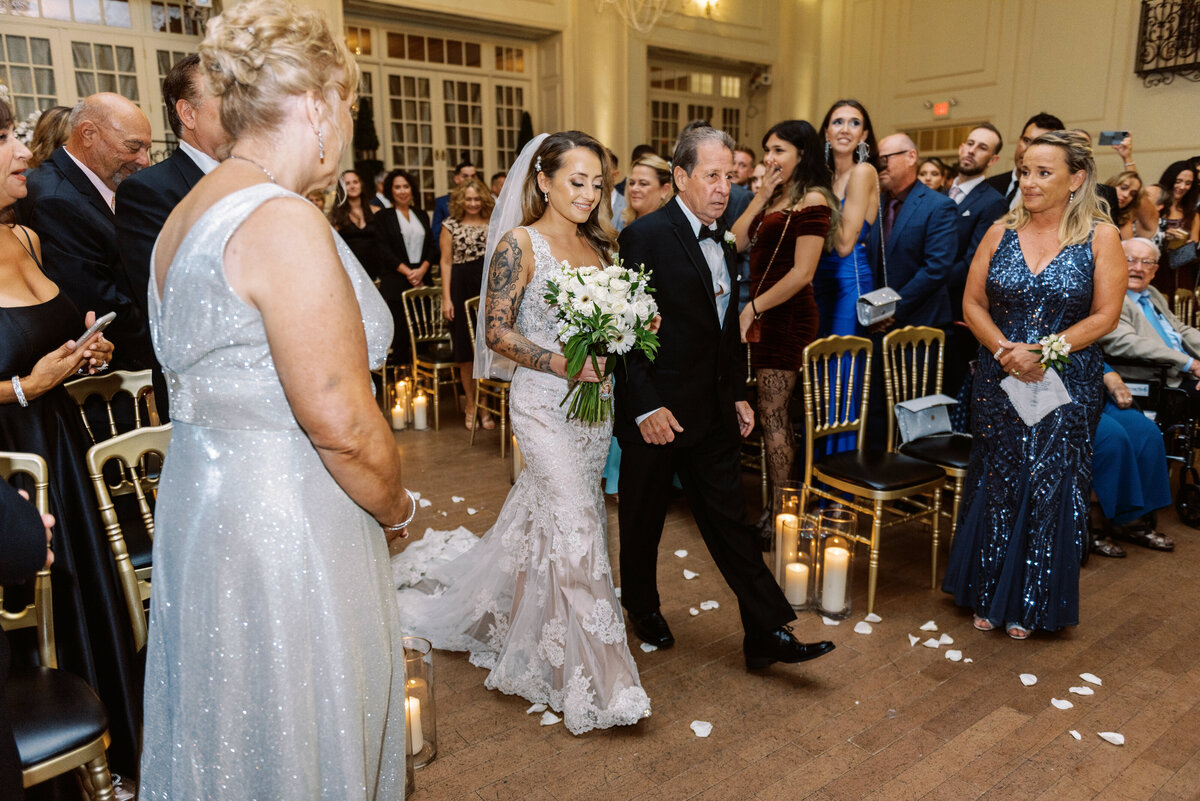 CescapheBallroom_PhiladelphiaWedding_TaylorNicollePhoto-72