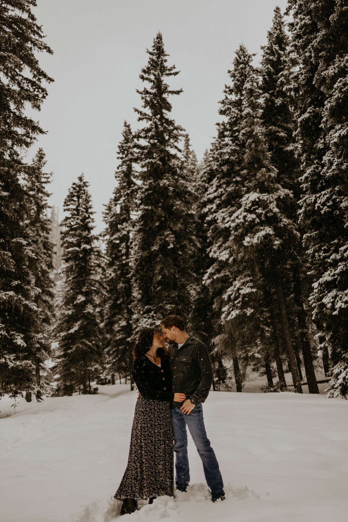snowy-jemez-springs-photo-shoot-new-mexico-8