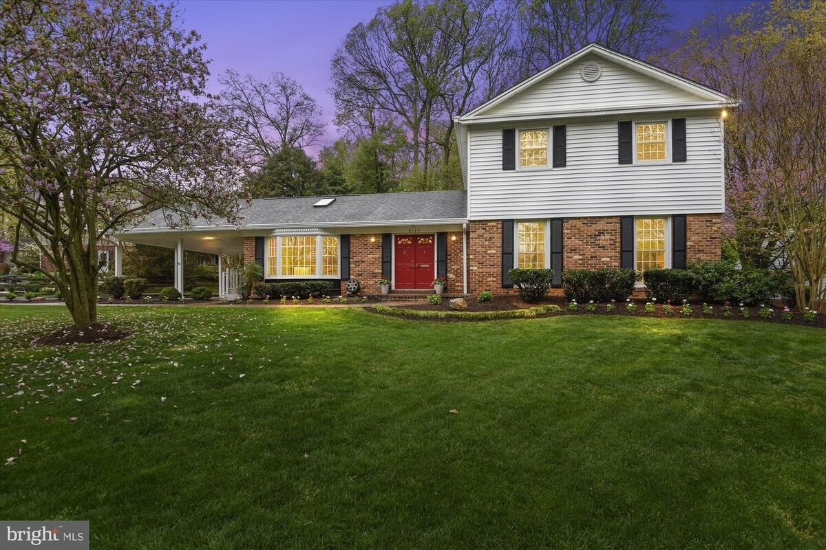 8142 Briar Creek Drive, Annandale, VA - 920,000