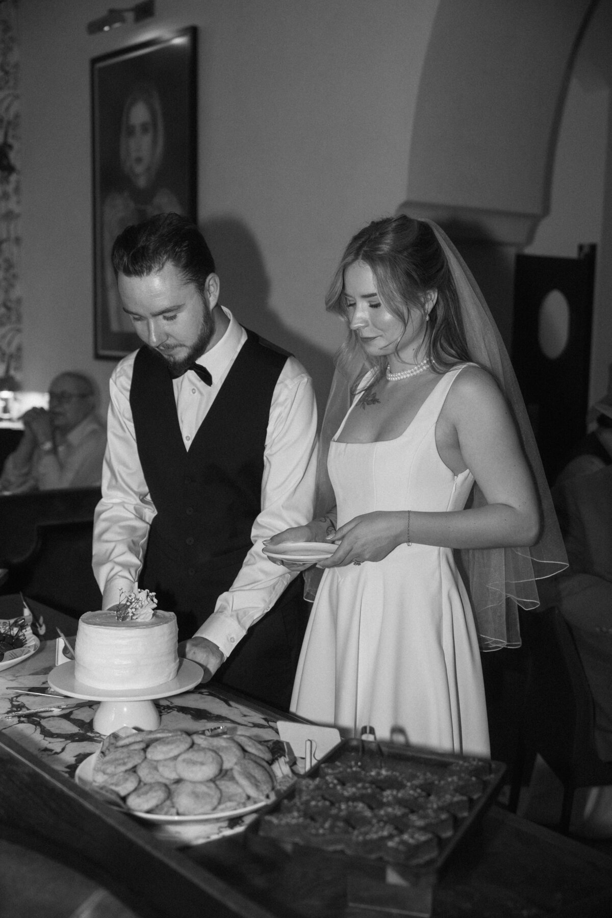 downtown-boise-idaho-intimate-wedding-hackwellphotoco-10