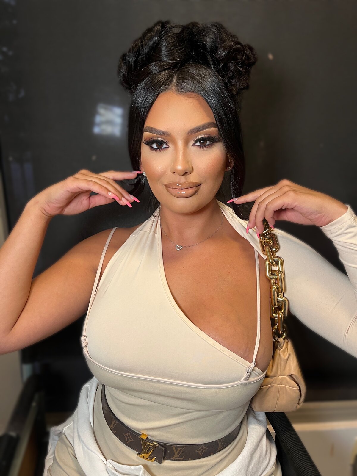Facetune_29-07-2023-22-00-54