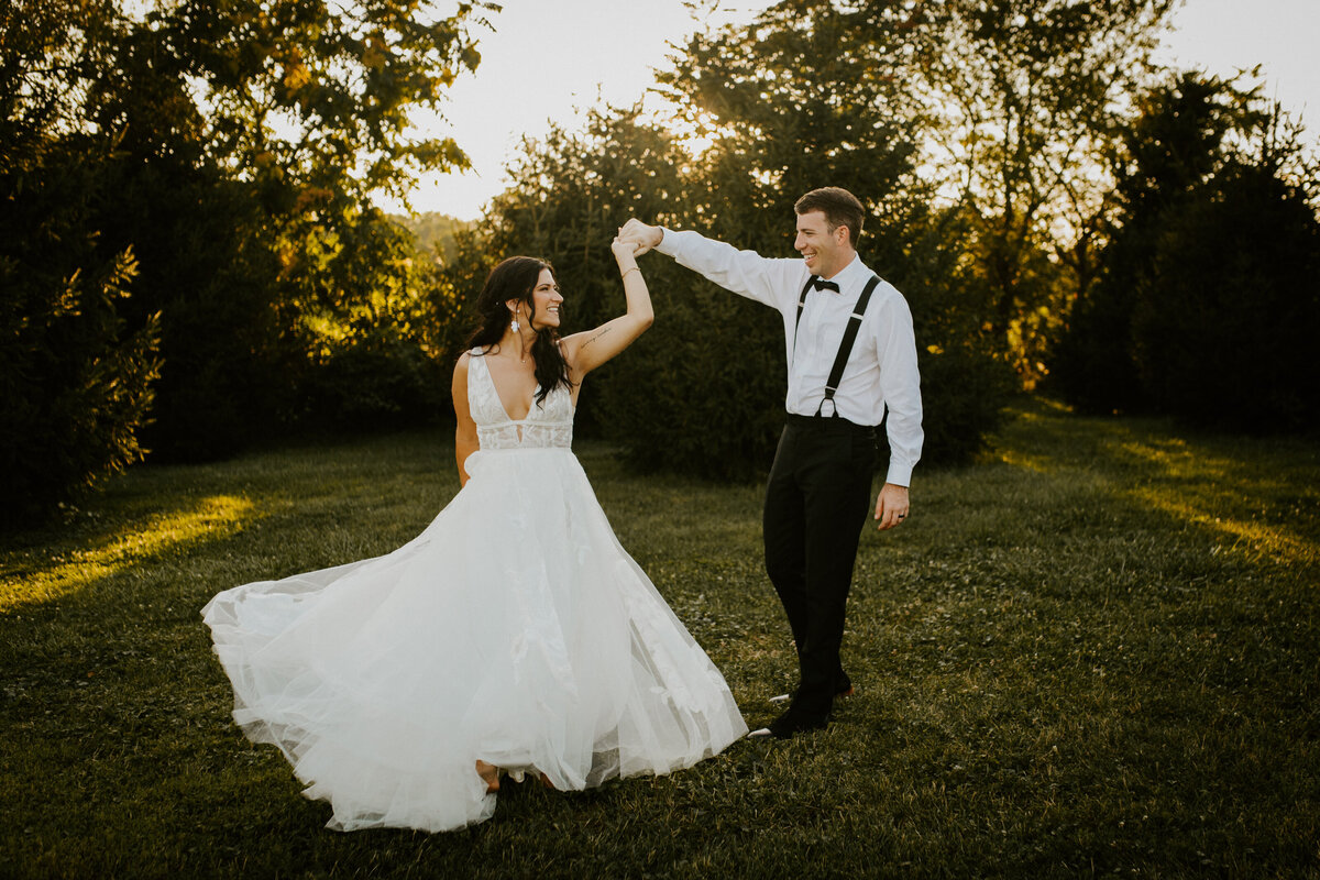 Pittsburgh wedding and elopement photographer Samantha Taylor Photography
