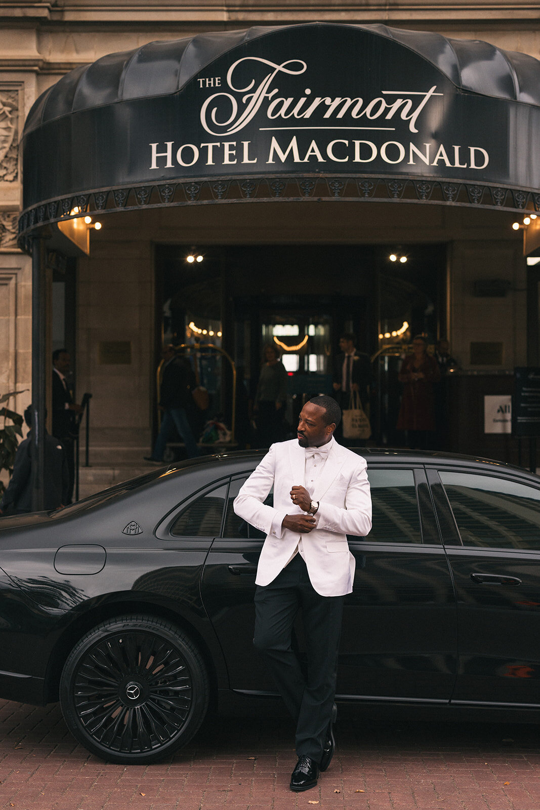 Fairmont macdonald groom car