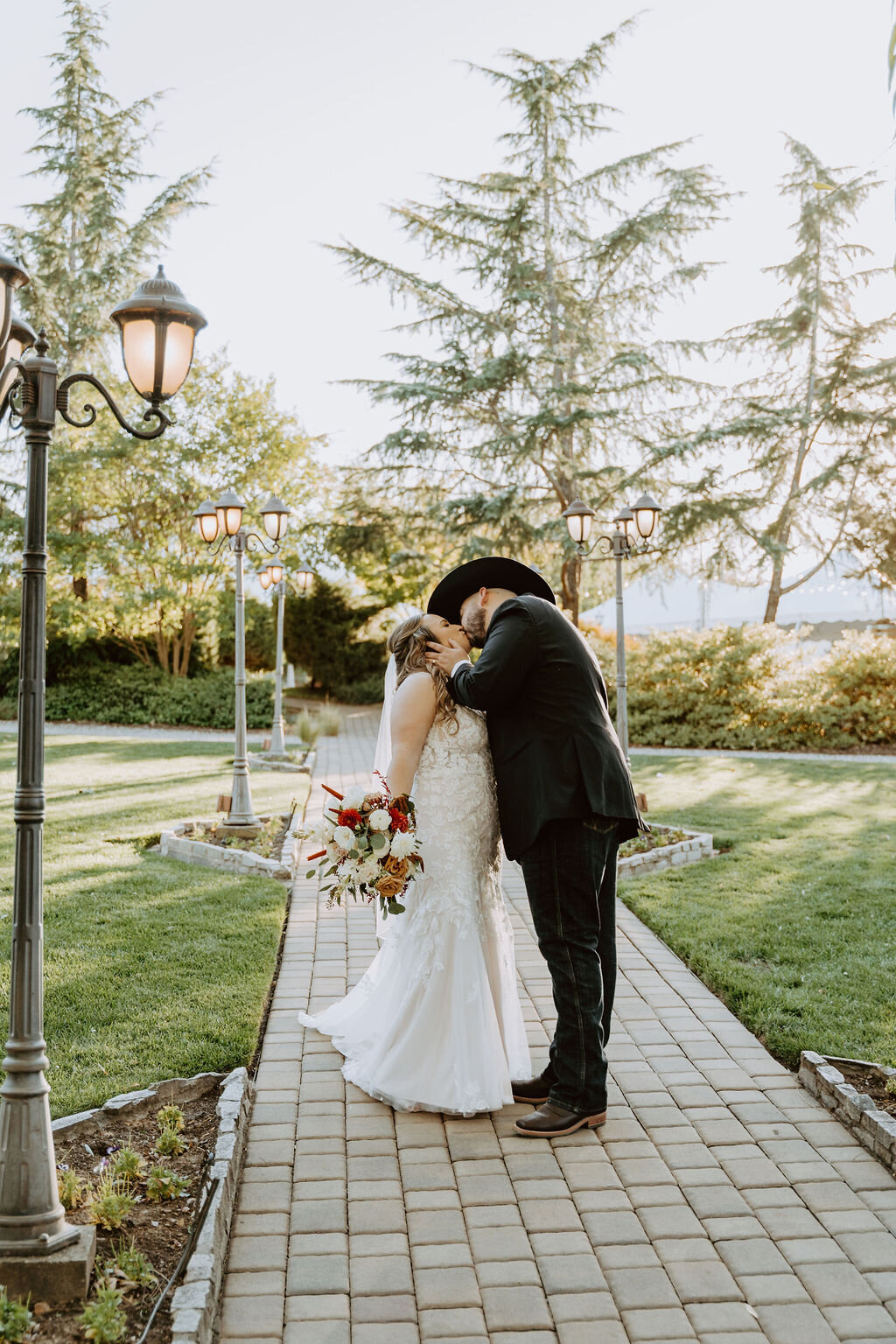 Erika+Alec_E&A_10.19.24-44