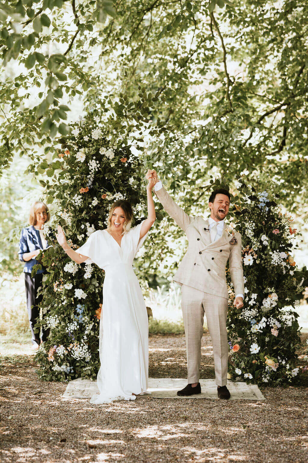Kirsty-and-Ceith-Broadfield-Court-Wedding-Flowers-Issy-And-Bella-Florist-Herefordshire34