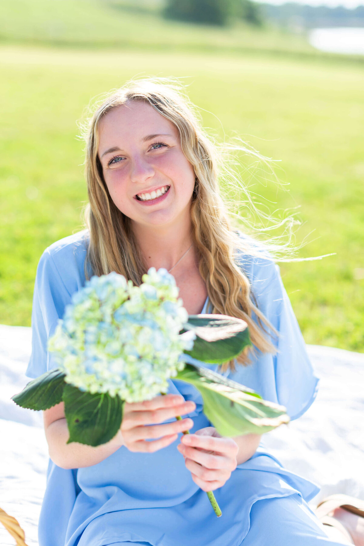 Spring Picnic Styled Senior Photoshoot24
