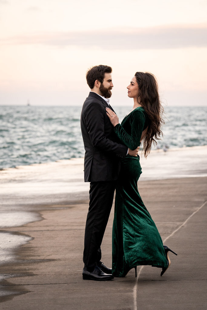 32-Chicago-Engagement-Session-2023