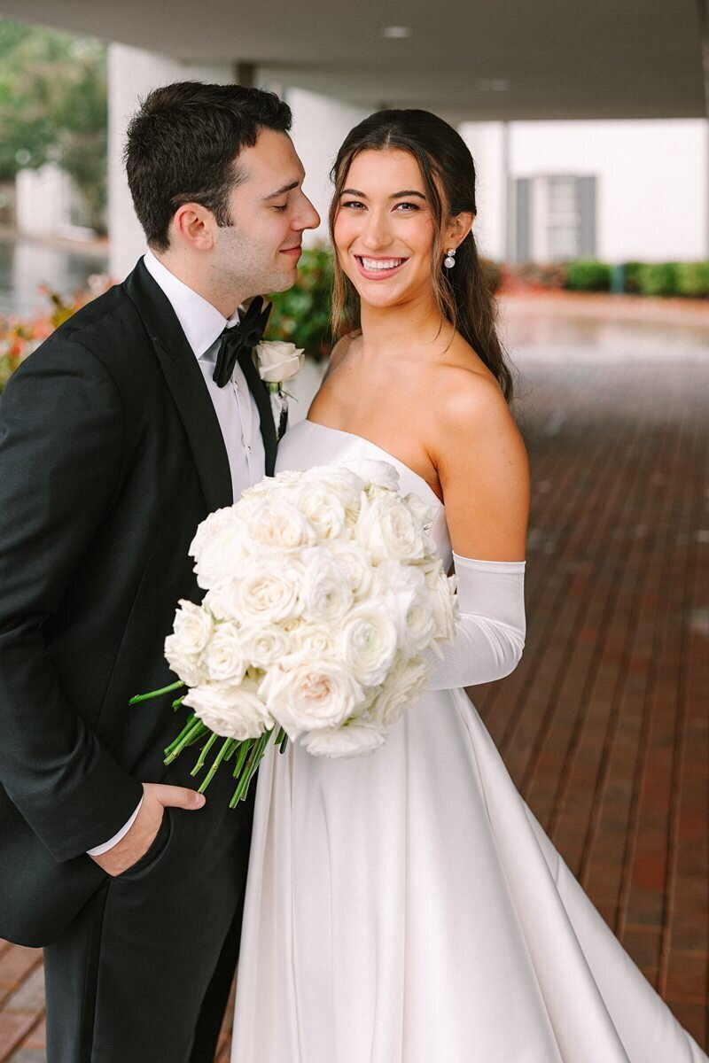 evansville-country-club-wedding-first-look-moment24