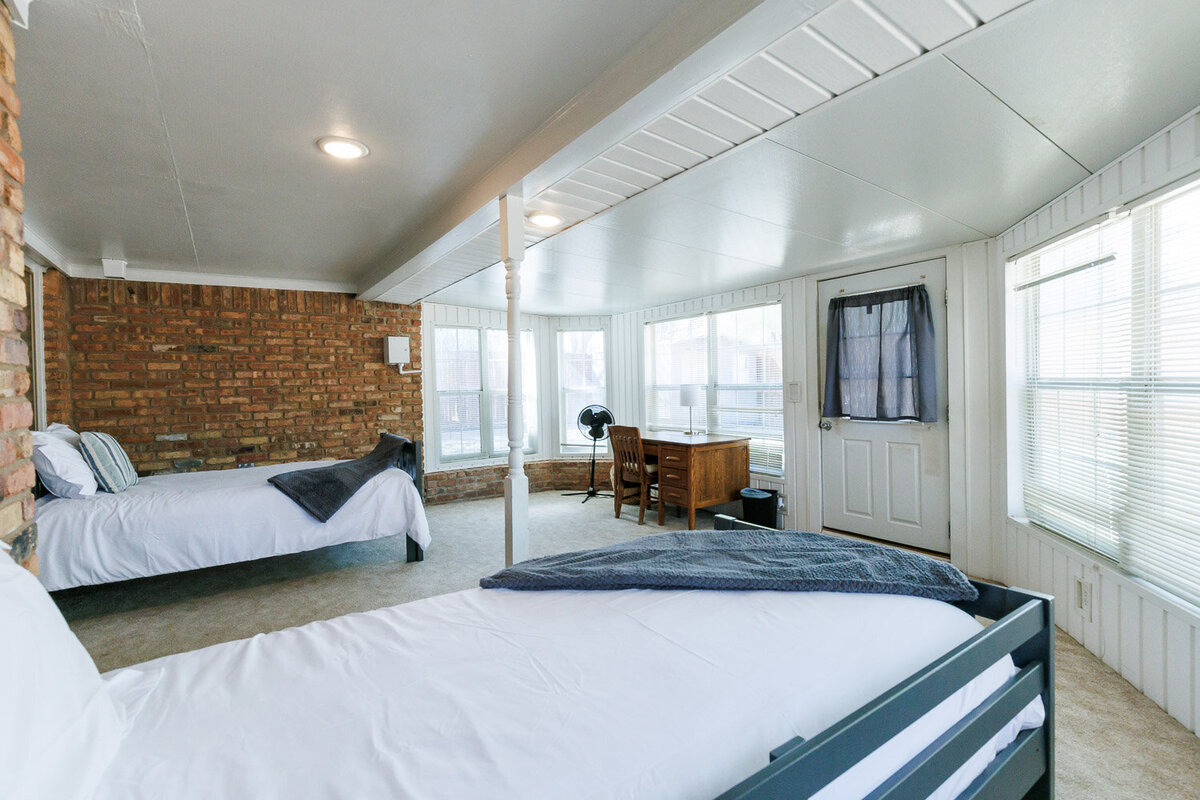 bedroom1-2
