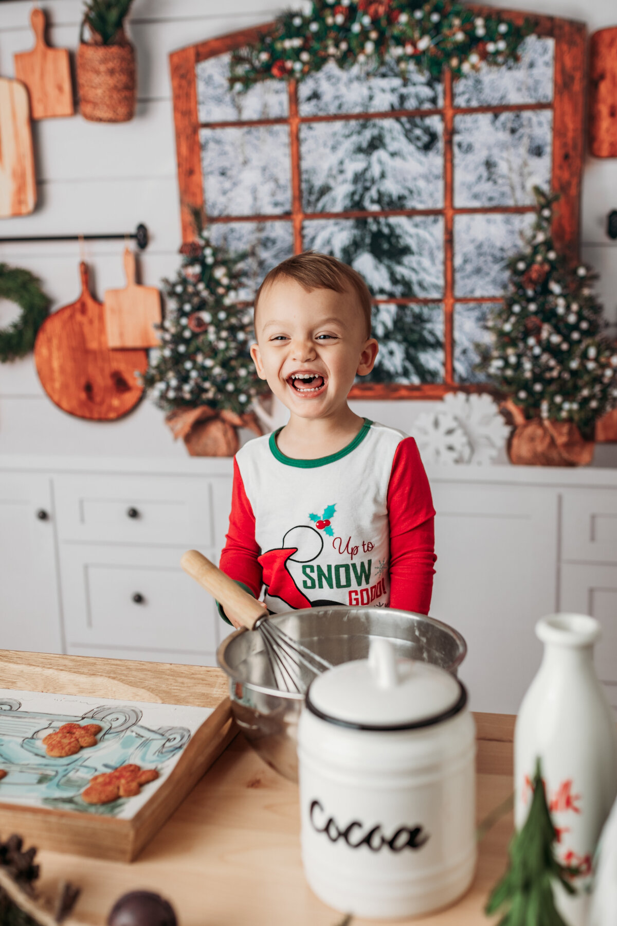 Huntsville Alabama Mini Sessions Christmas Holiday Themed Santa Baking Studio8