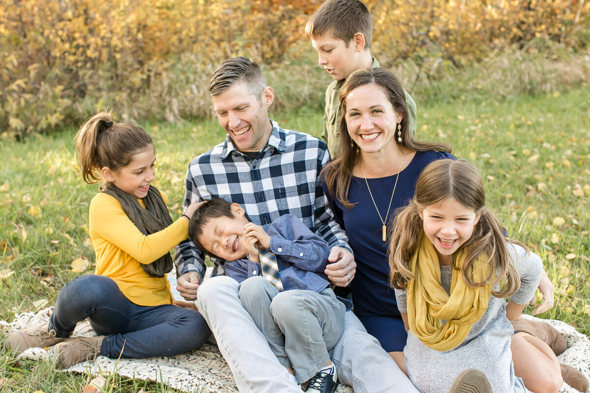 Abby-and-Brandon-Alexandria-MN-Family-Photography-Loween-3