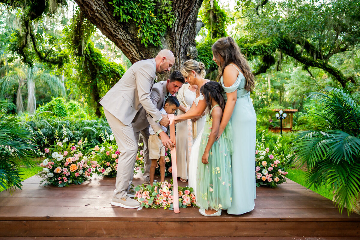 maddness-photo-del-favero-oasis-vow-renewal-chantilly-chic-celebrations-12