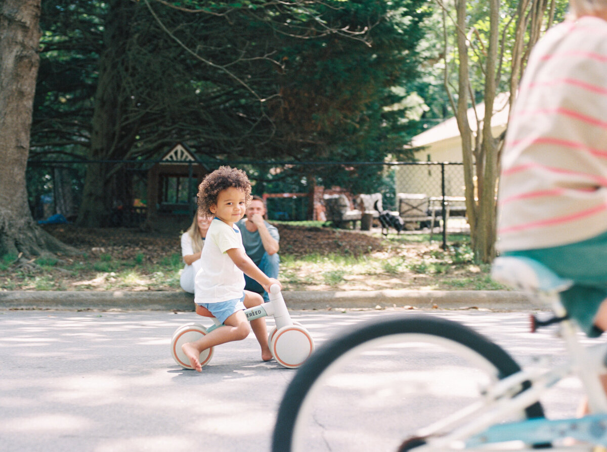 lifestyle family photographer raleigh2